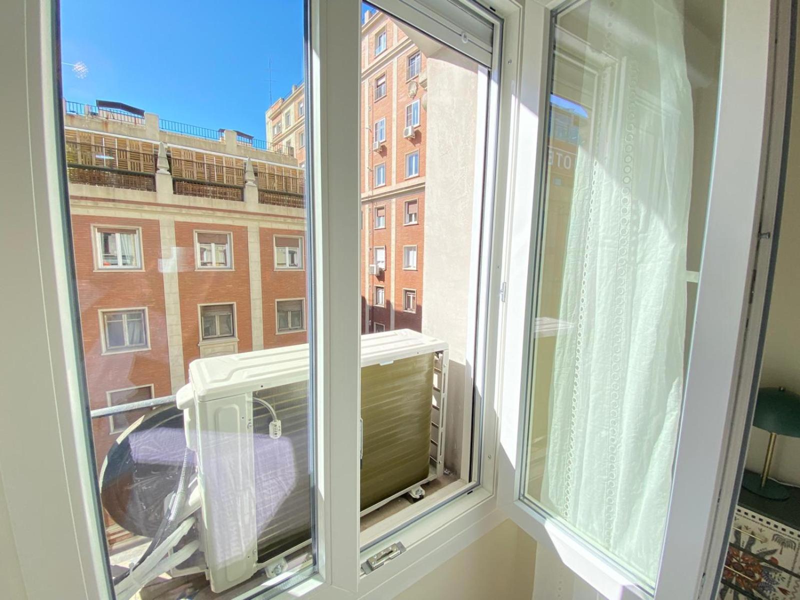 Estudios Gran Via Apartment